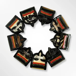 Monedero mini tipo carriel tradicional con ajuste para correa en cuero